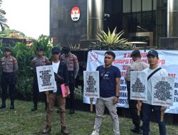 Warga Sipil Sidoarjo Unjuk Rasa di Gedung KPK, Minta GM Bupati Sidoarjo Segera Dilakukan Penahanan