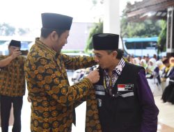PLt. Bupati Sidoarjo: Pemkab Fasilitasi 16 Bos Memberangkatkan CJH Sidoarjo ke Asrama Haji Sukolilo