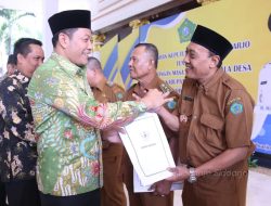 242 Kades Terima SK Perpanjangan Masa Jabatan, Plt Bupati Subandi Ajak Kolaborasi dan Sinergi Wujudkan Desa Mandiri