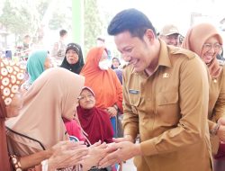 Tinjau Langsung, Plt Bupati Pastikan Bantuan Beras Tahan 3 Tepat Sasaran