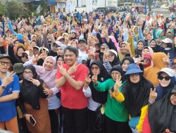 Ribuan Komonitas Pesenam Matahari Tumplek Blek, Selain Giat Senam Bersama SAE- 02. Juga Mendeklarasikan Dari Memenangkan Gus iin- Abah Edi, no.02- SAE