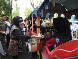 Wakil Bupati Sidoarjo,Hj. Mimik Gajinya Dan Tunjangan Pyur Untuk Kegiatan Sosial