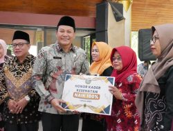Tekan AKI, AKB, dan Stunting, Bupati Subandi Naikkan Honor Kader Kesehatan 100 Persen