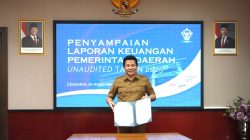 Dapat Apresiasi karena Tepat Waktu, Bupati Sidoarjo H.Subandi Serahkan LKPD Unaudited 2025 ke BPK Jatim