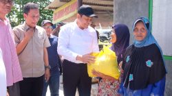 Bupati Subandi Sidak RTLH Serta Salurkan Bantuan Kursi Roda Bagi Warga Tarik
