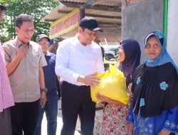 Bupati Subandi Sidak RTLH Serta Salurkan Bantuan Kursi Roda Bagi Warga Tarik