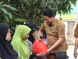 Sidak ke Prambon, Bupati Subandi Pastikan Perbaikan RTLH dan SalurkanBantuan Kursi Roda